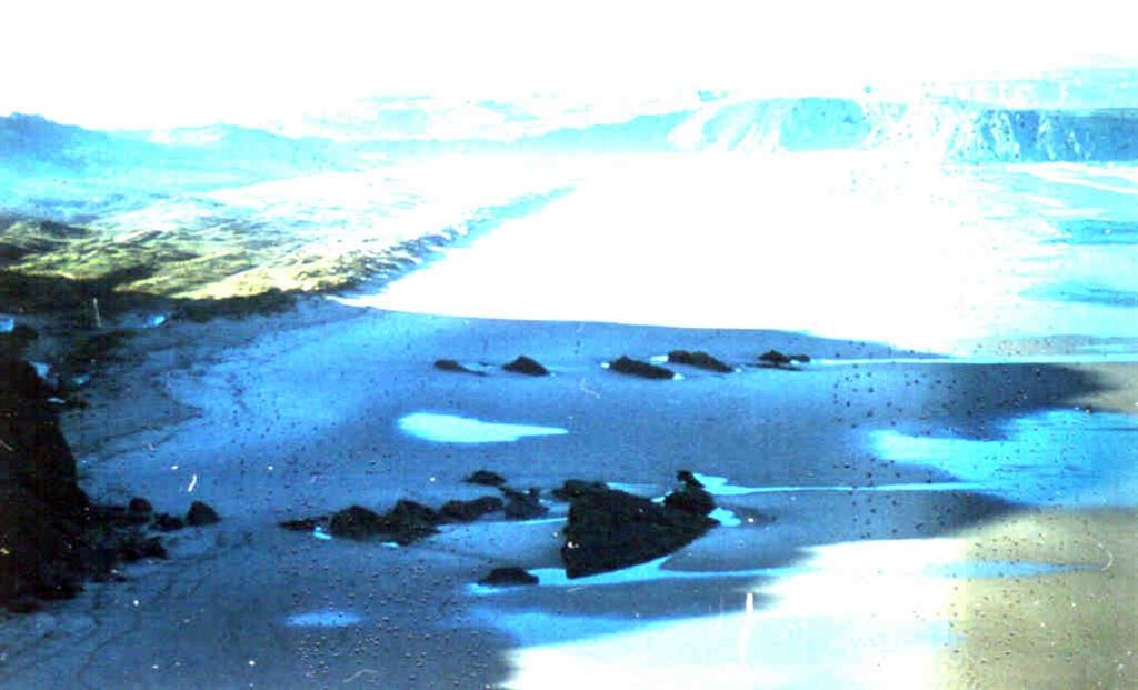 Playa de Xagó desde el NE (foto tomada en 1980).