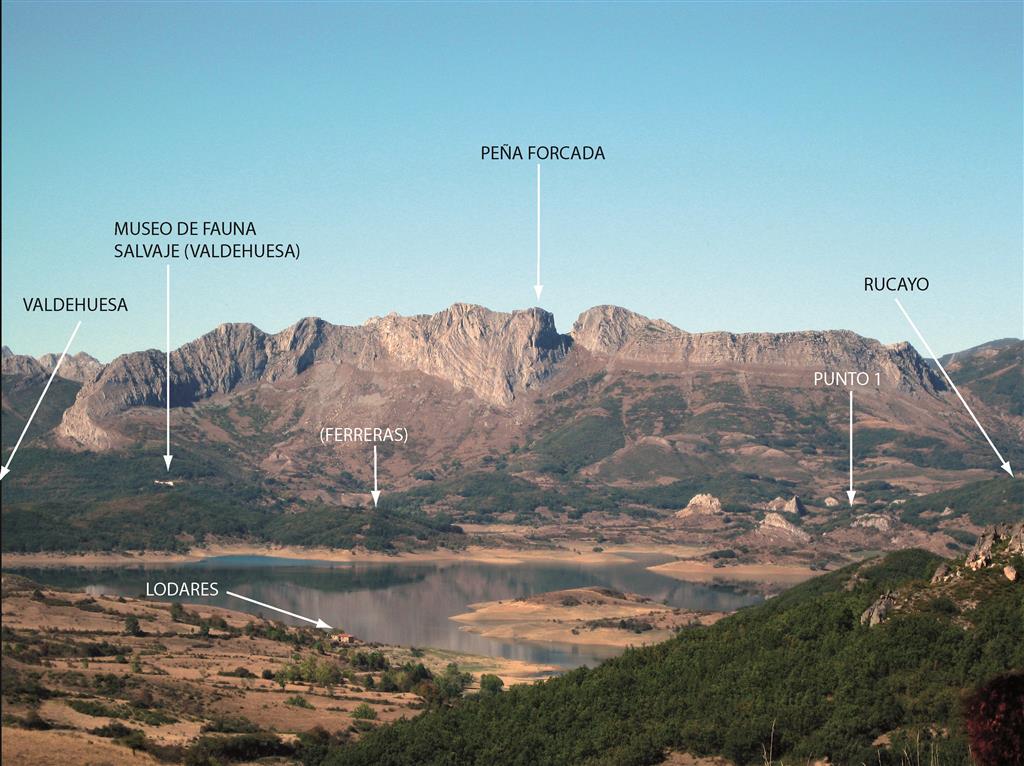 Vista general del frente del Manto de Forcada sobre la Cuenca del Porma, entre las localidades de Valdehuesa y Rucayo.