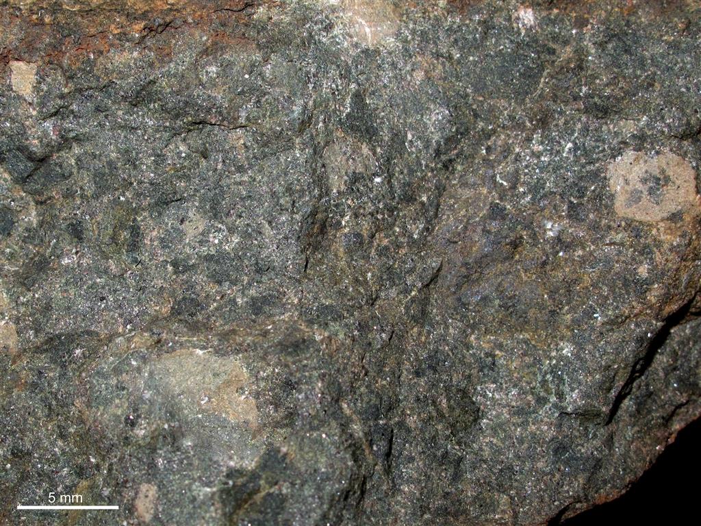 Corte fresco de una muestra de las rocas piroclásticas tratadas en este LIG.