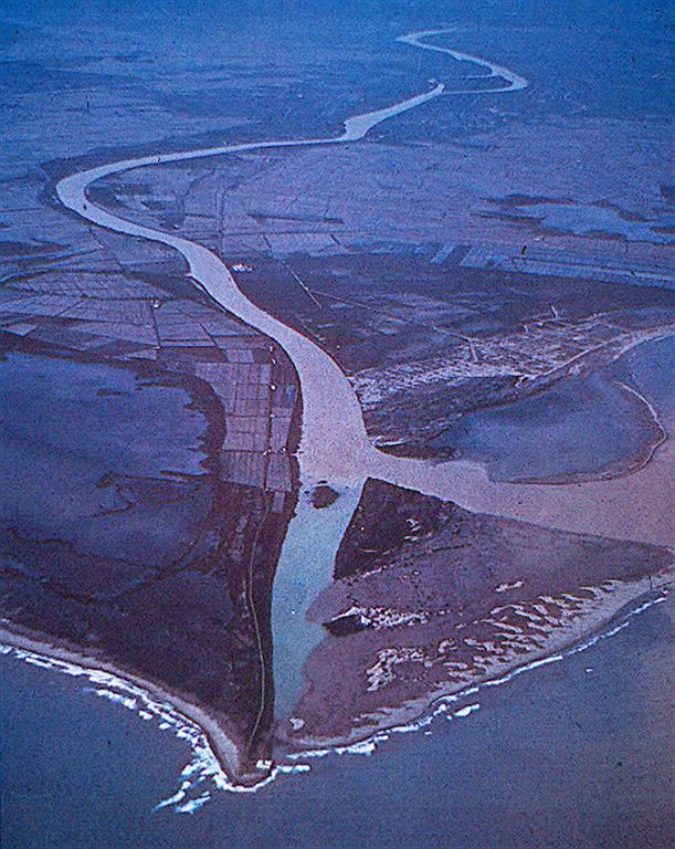 Vista aérea del frente deltaico a mediados de los años 50.