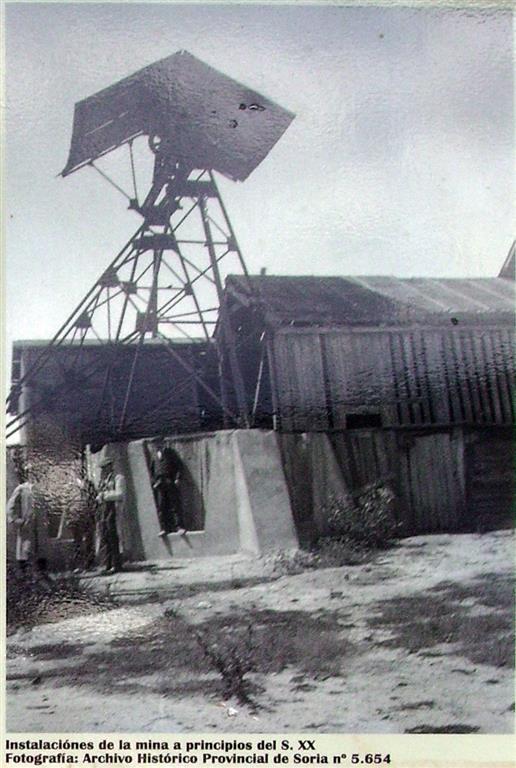 Castillete de la mina “Constancia” (antiguo nombre de la Mina Petra) a principios del s XX.