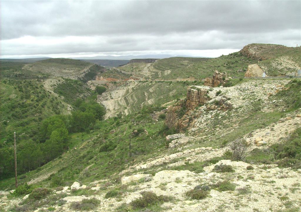 Panorámica de la Fm Chert y del cañón del río Sollavientos desde el puerto de mismo nombre.
