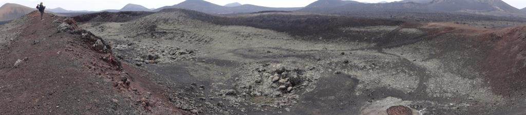 Vista panorámica del cráter del volcán de Tinguatón