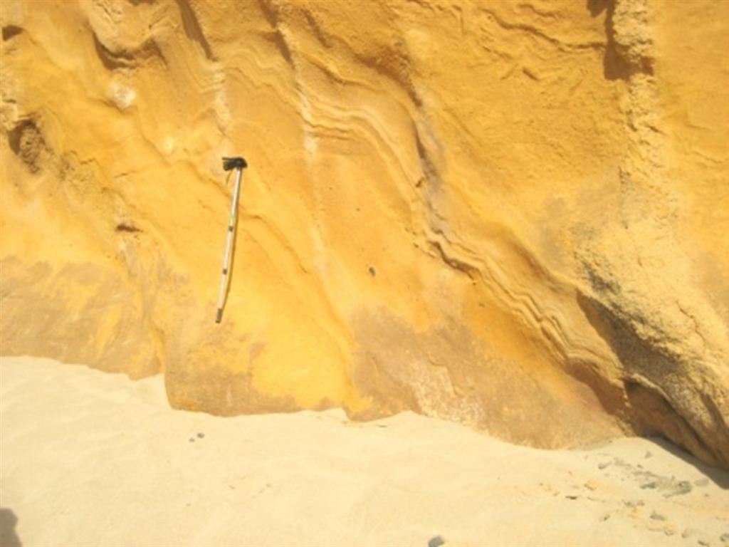 Slumps en los depósitos hidromagmáticos de Montaña Amarilla, La Graciosa