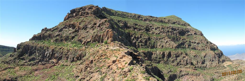Meseta superior de la montaña de Horgazales desde la cresta oriental