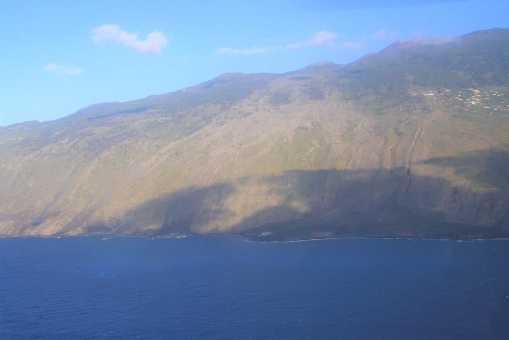 Panorama general de la ladera oriental y del litoral de Cumbre Vieja afectados por la erupción de 1646