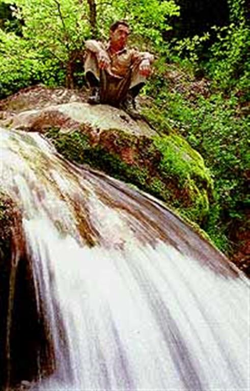 En el río Purón es posible recrearse con rincones de espectacular belleza, con correnteras y cascadas que aún sin ser espectaculares tienen un encanto especial. (Foto: Diputación Foral de Álava - C.G.S. OGDEN)