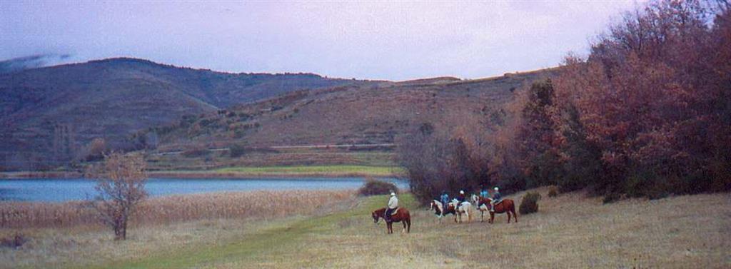 La laguna de Montcortés está situada sobre sedimentos evaporíticos, ofíticos, margosos del Triásico Superior.