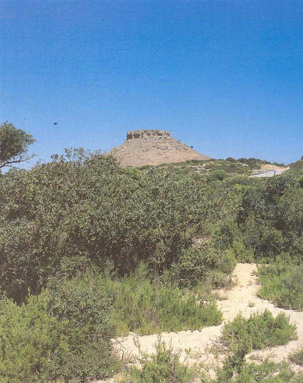 Cerro Testigo consecuencia de la erosión de los materiales mesozoicos. (Foto: ENRESA-R. Nuche del Rivero).