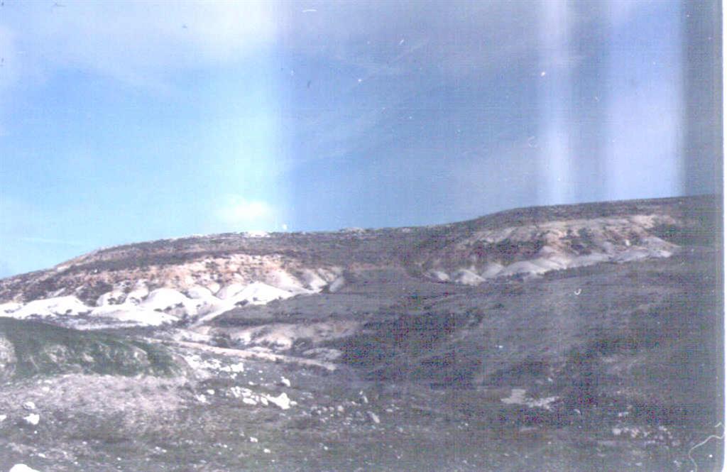 Vista general de la serie neógena en el cerro Revillas.