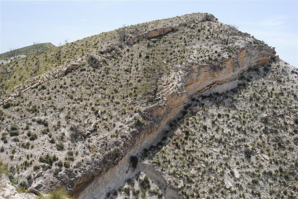 El anterior megaslump, en el flanco contrario del barranco