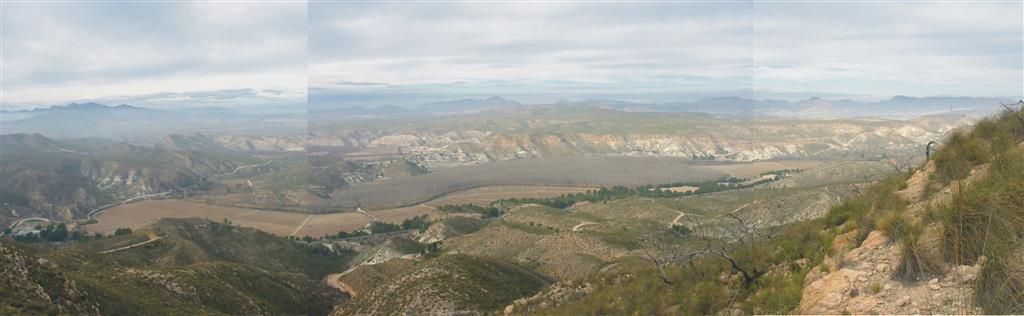 Vista de la Cuenca de Las Minas y el valle del río Segura desde la Sierra del Puerto