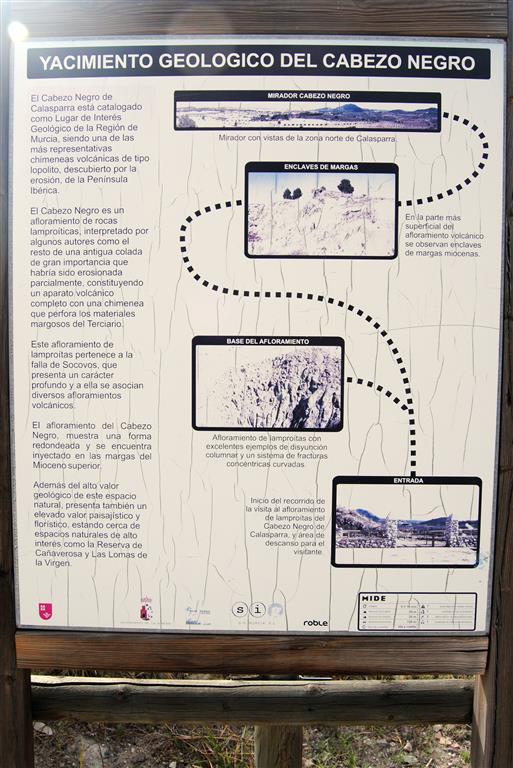 Cartel explicativo existente en el área acondicionada (Foto Á. García Cortés, 2016).