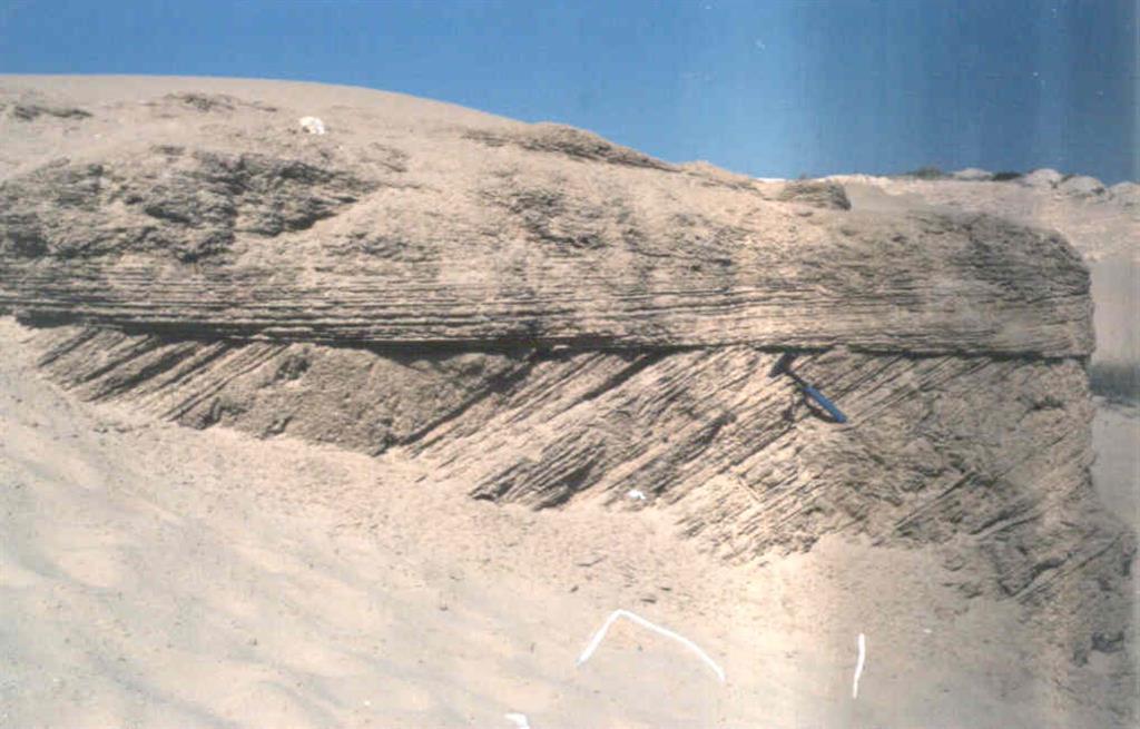 Dunas consolidadas de probable edad Tirreniense en Calabasi.