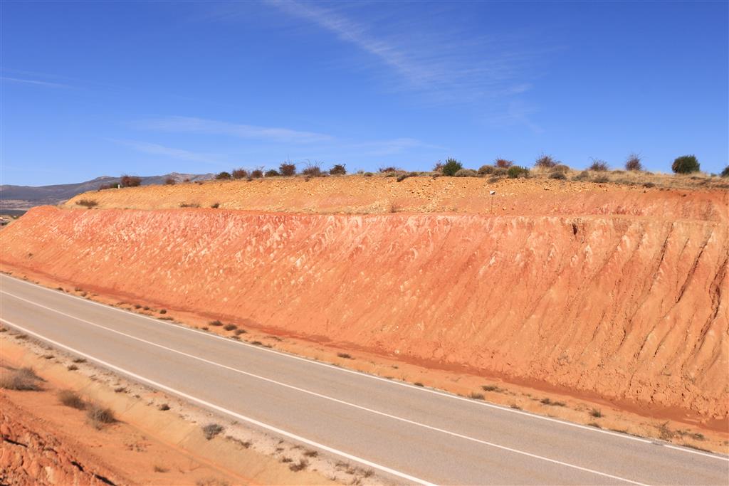 Vista general del techo del abanico de Hiendelaencina y la raña. Carretera CM-1001, PK 58.200