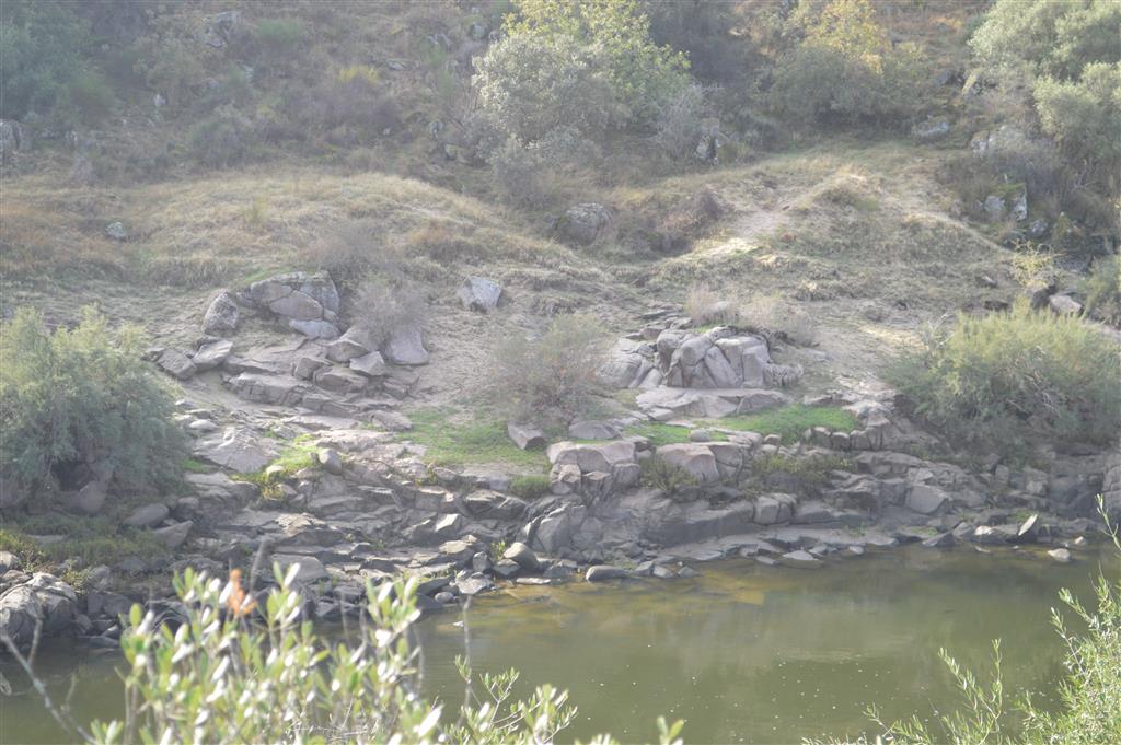 Bancos y depósitos en la margen izquierda del río Tajo