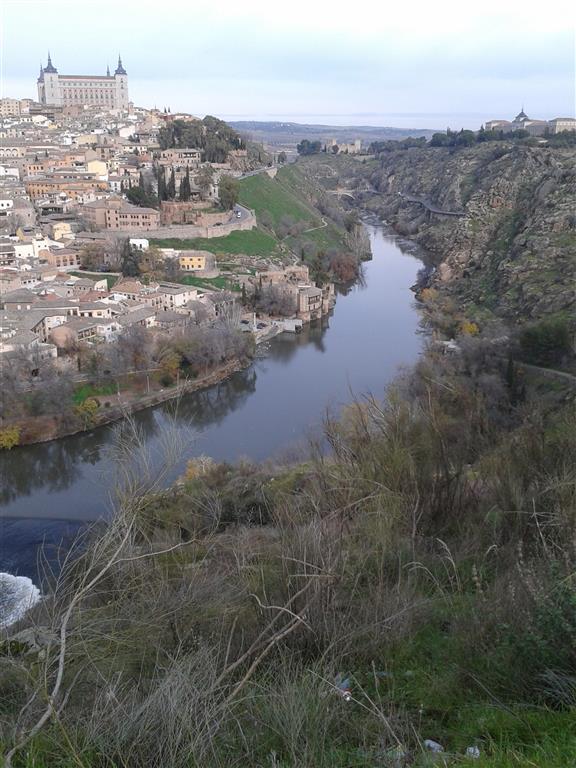 Vista actual de la mitad oriental del Torno de Toledo desde la carretera del Valle.