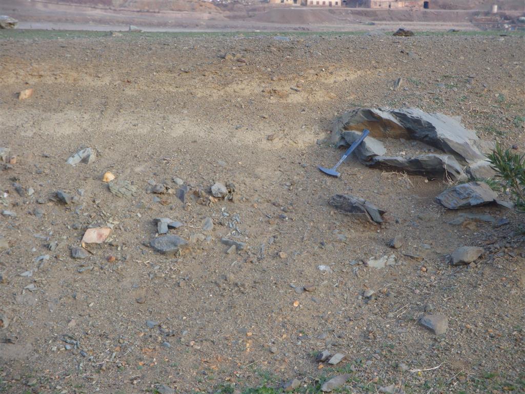 Anillo piroclástico del maar de Almodóvar del Campo. Se observan bombas y líticos